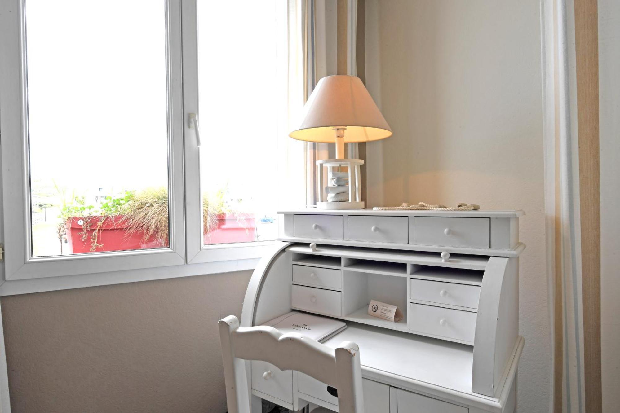 אגון קוטוויל Cit'Hotel La Villa Julia מראה חיצוני תמונה