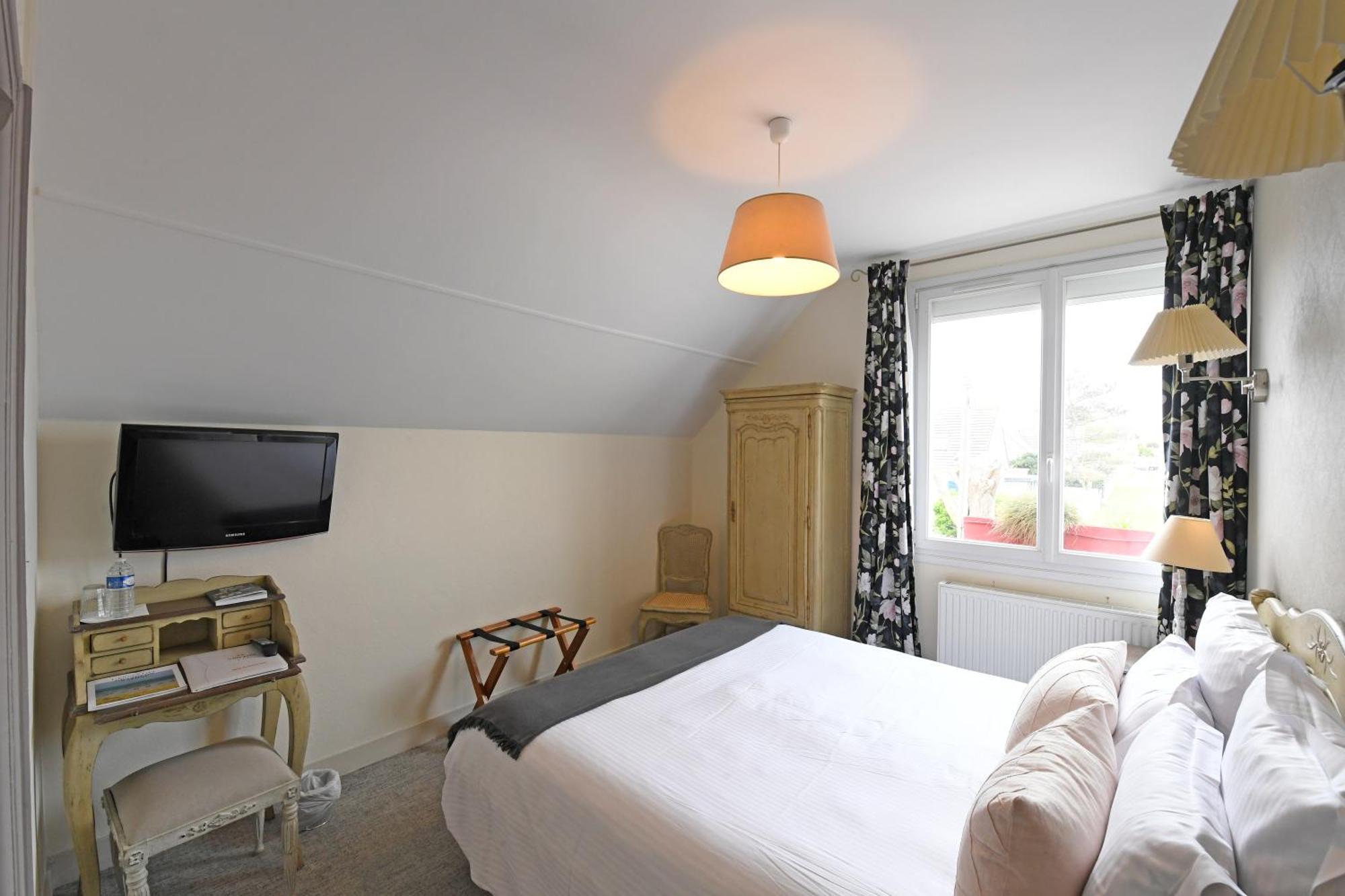 אגון קוטוויל Cit'Hotel La Villa Julia מראה חיצוני תמונה