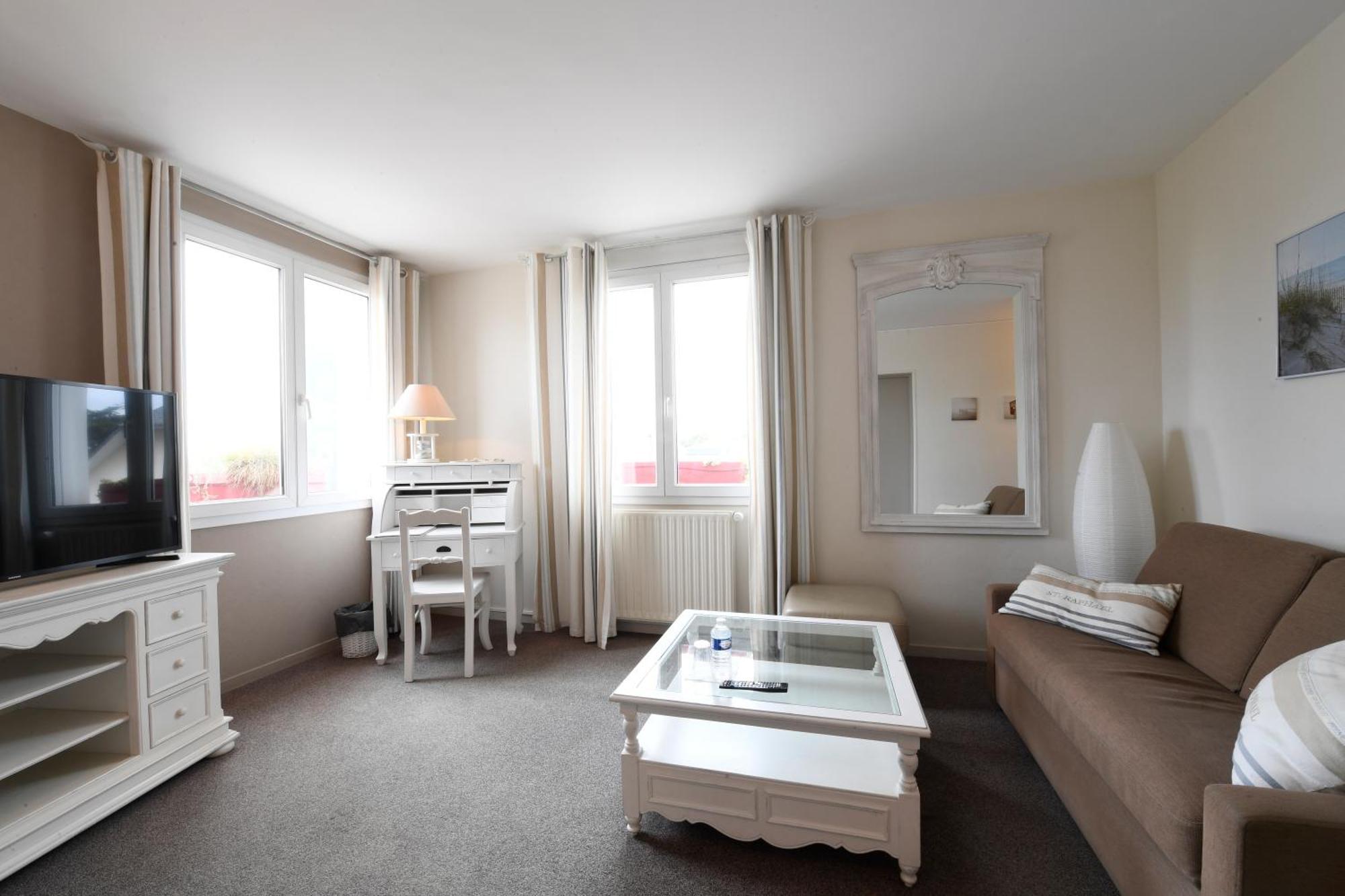 אגון קוטוויל Cit'Hotel La Villa Julia מראה חיצוני תמונה