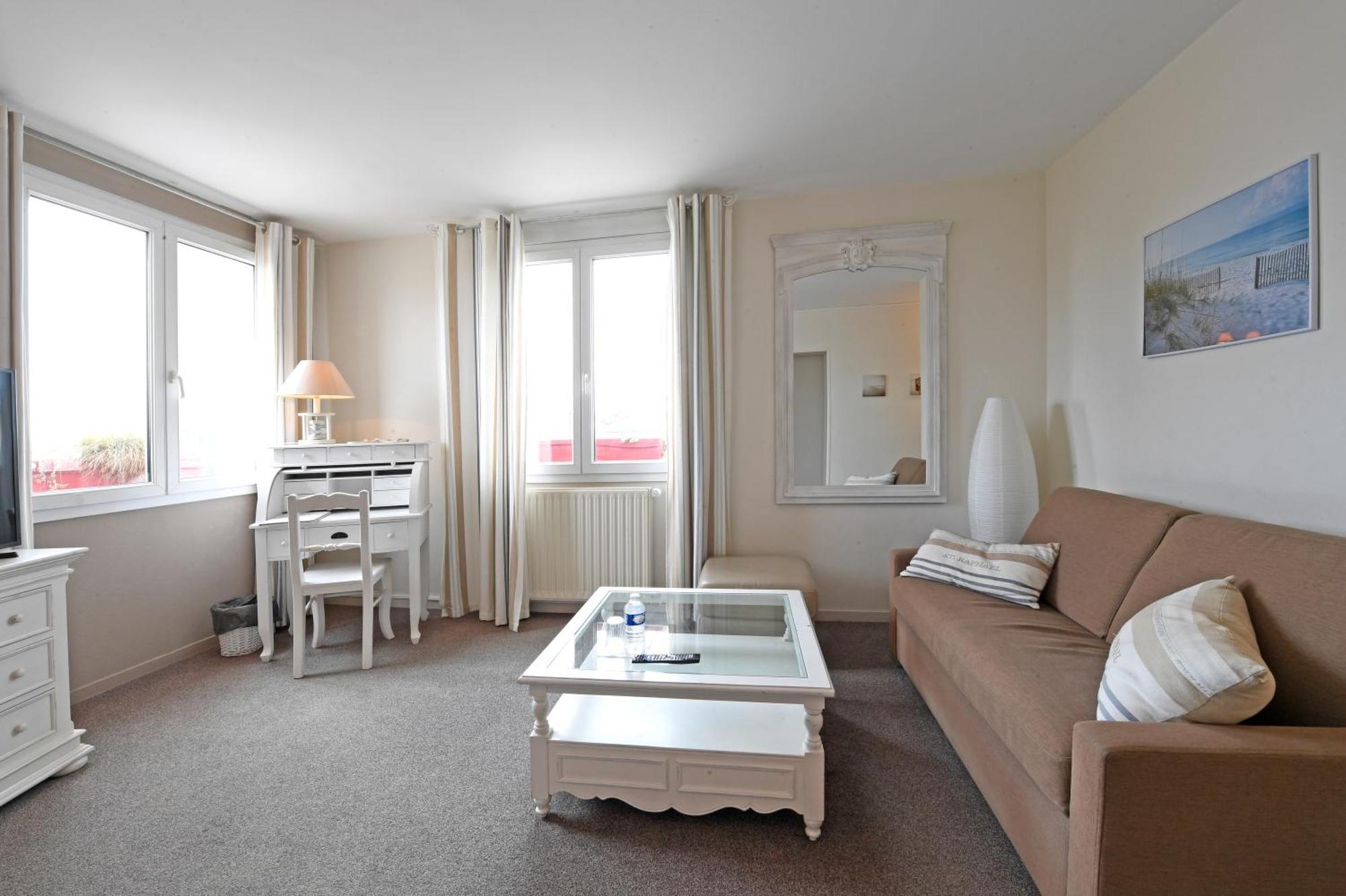 אגון קוטוויל Cit'Hotel La Villa Julia מראה חיצוני תמונה