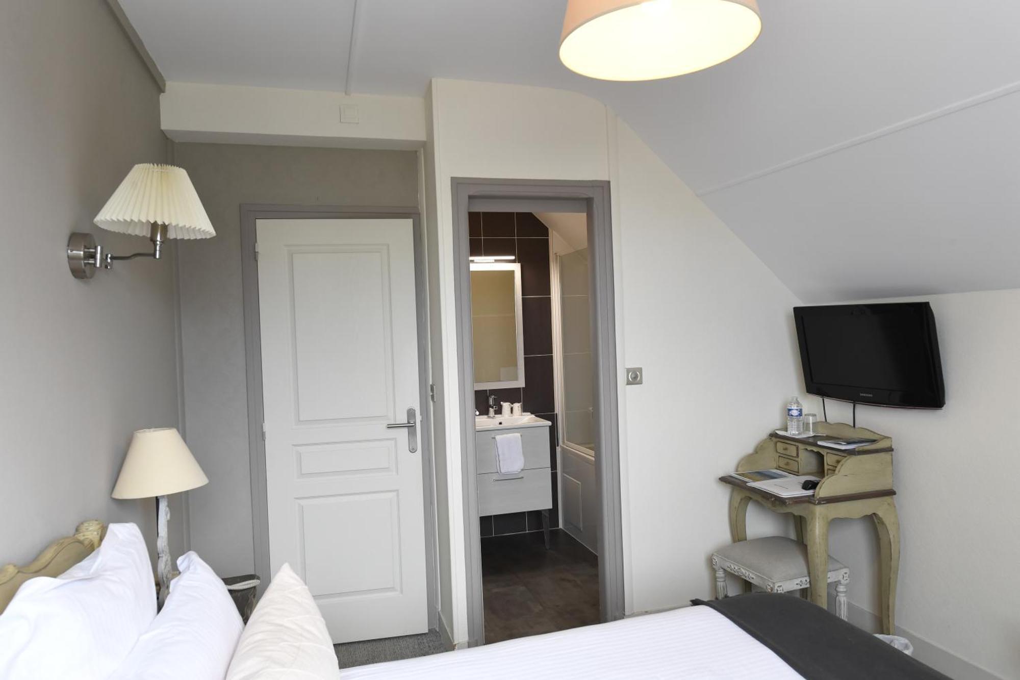 אגון קוטוויל Cit'Hotel La Villa Julia מראה חיצוני תמונה